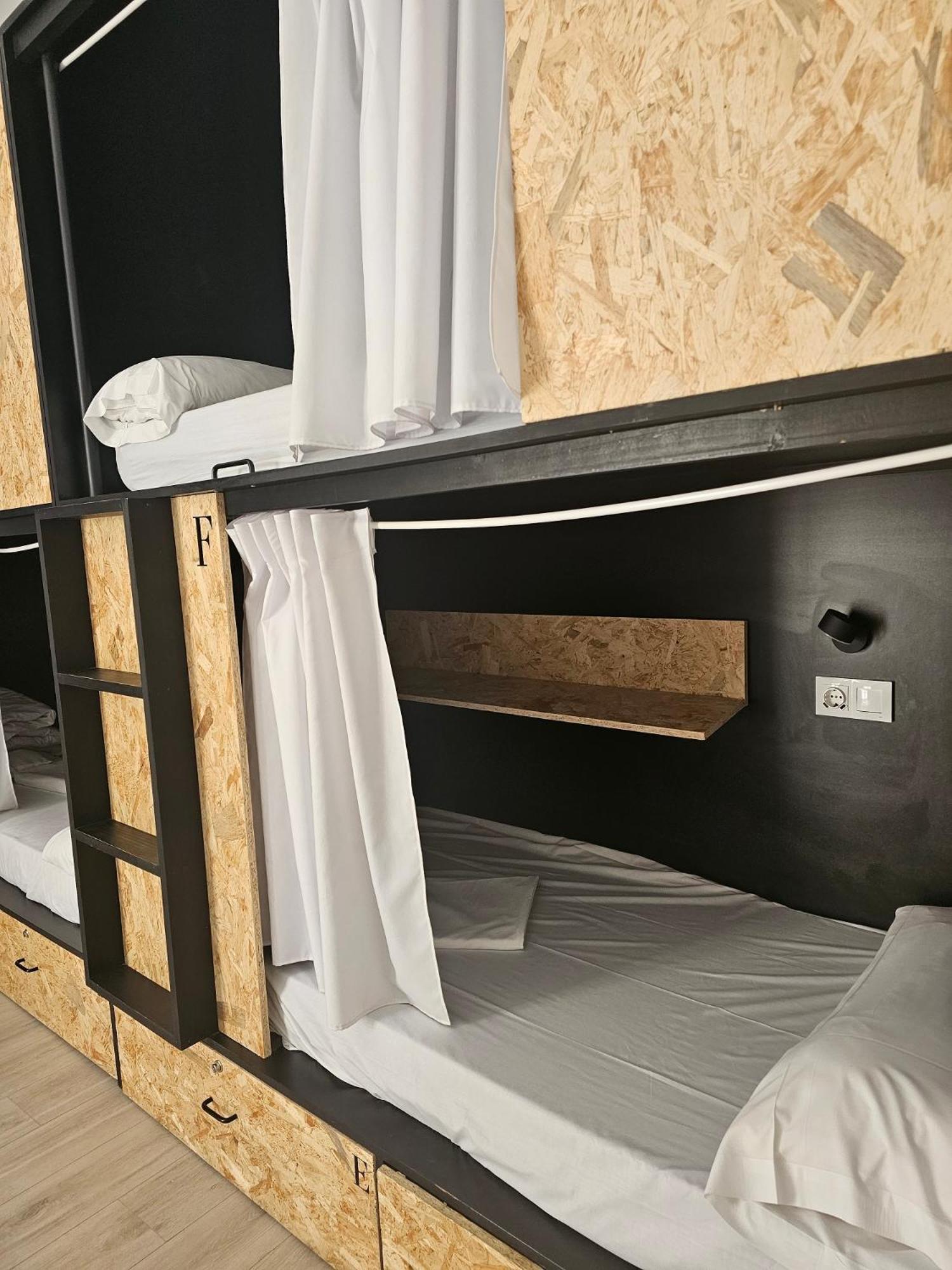 Bed 4-Bed Female Dormitory Room