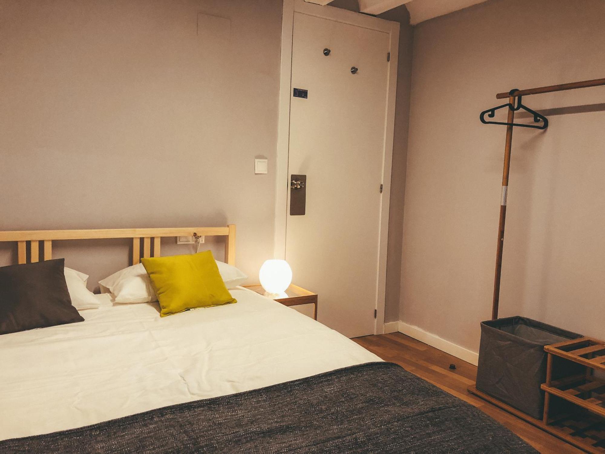 Habitación con baño compartido - Cama grande