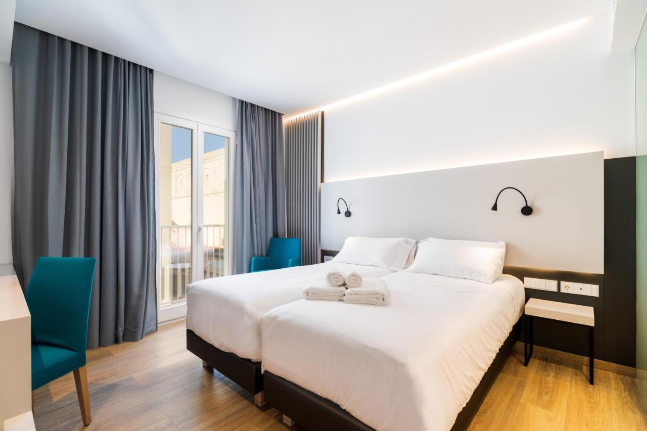 Deluxe Double or Twin Room Balcony,977235682:JPEG