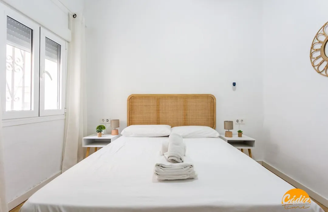 Garcia Rooms By Cadiz Time-1