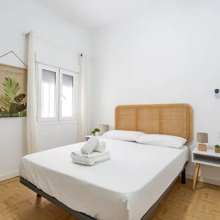 Garcia Rooms By Cadiz Time-3
